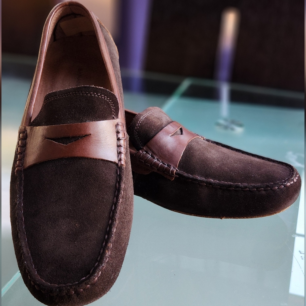Banana Republic brown suede loafer